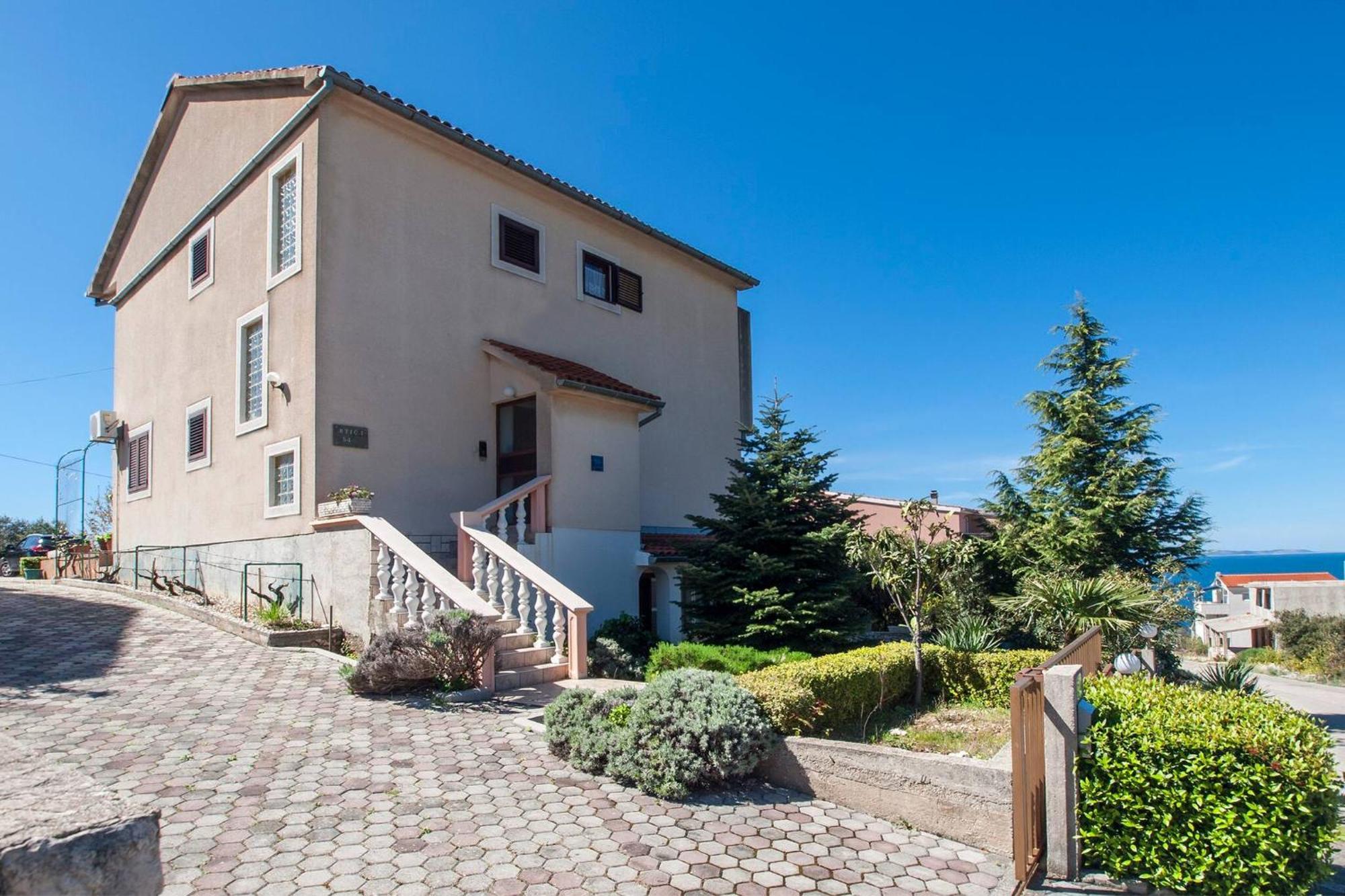 Family Apartments & Rooms Mikelin Primošten المظهر الخارجي الصورة